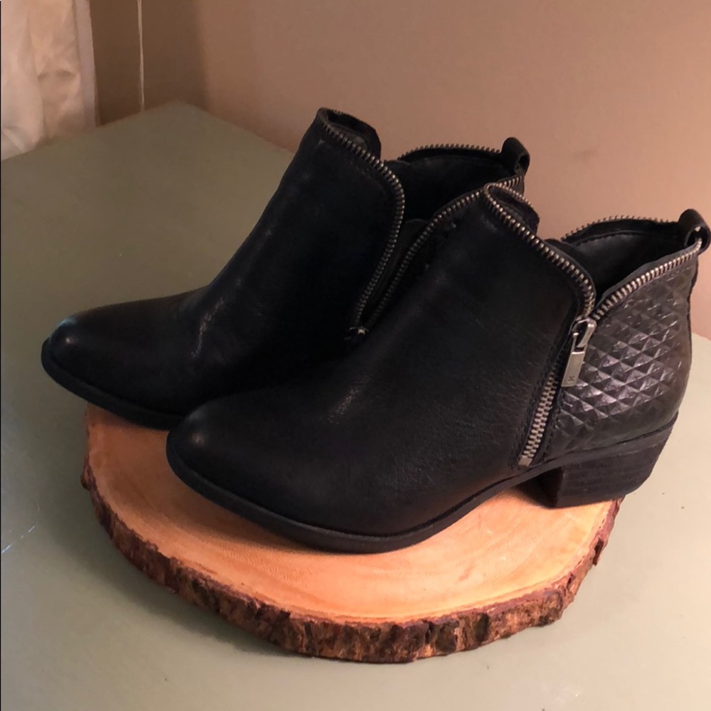 Black booties with zipper